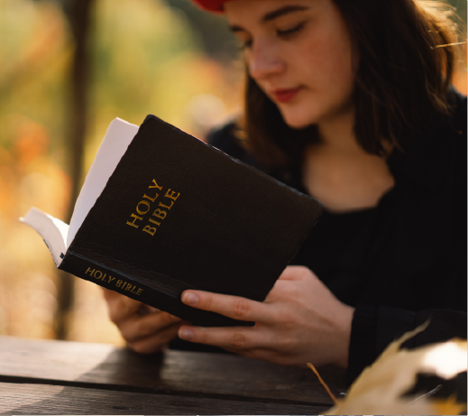 girl-reading-bible